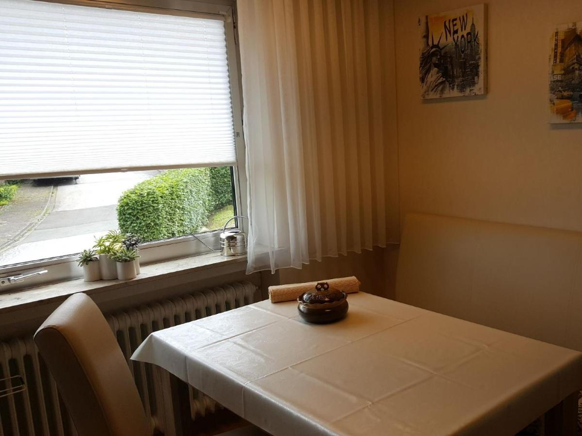Ferienwohnungen Am Finkenweg Bestwig Bagian luar foto