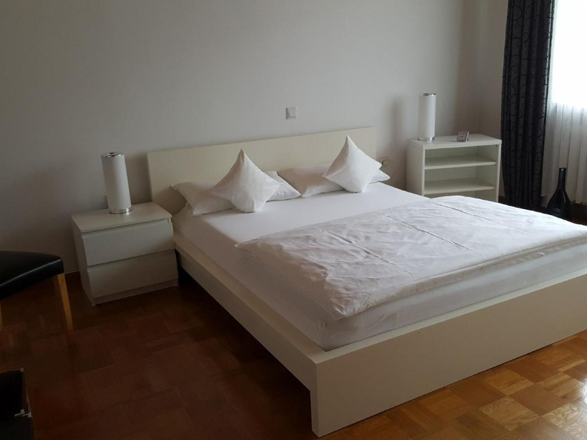 Ferienwohnungen Am Finkenweg Bestwig Bagian luar foto