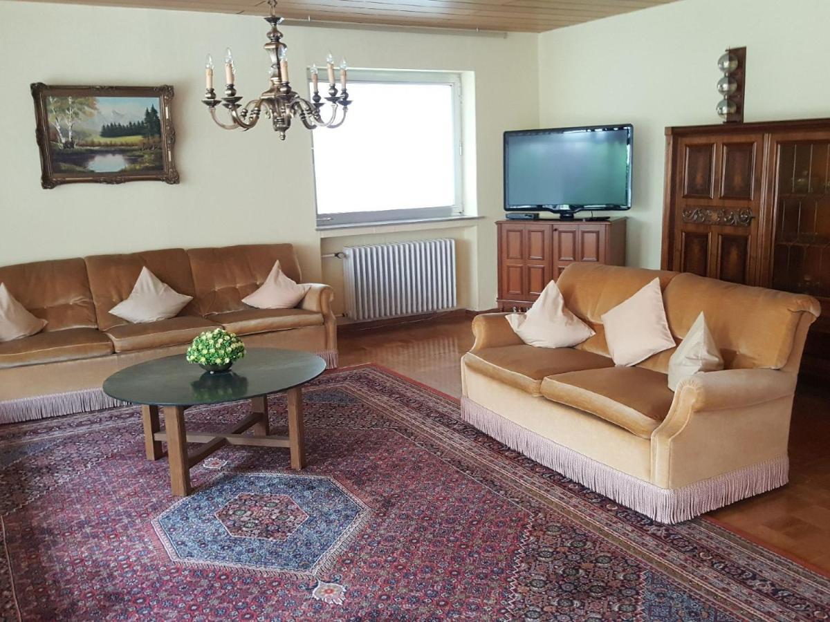 Ferienwohnungen Am Finkenweg Bestwig Bagian luar foto